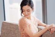 文咏珊性感优雅写真桌面壁纸